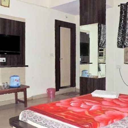 Hotel Abhimanyu Пачмарай Экстерьер фото